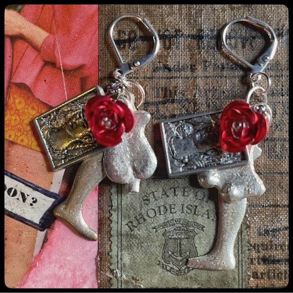 Artist and Mom - Meet your Punky Posher, Sass 💕 - Picture 8 of 16